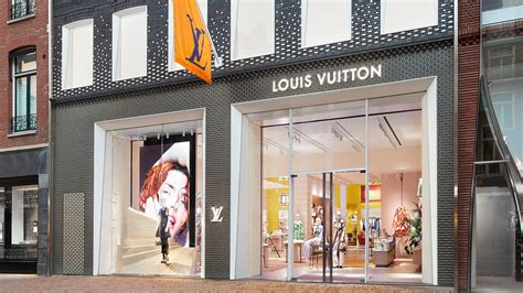 hoe lang bestaat louis vuitton|louis vuitton amsterdam.